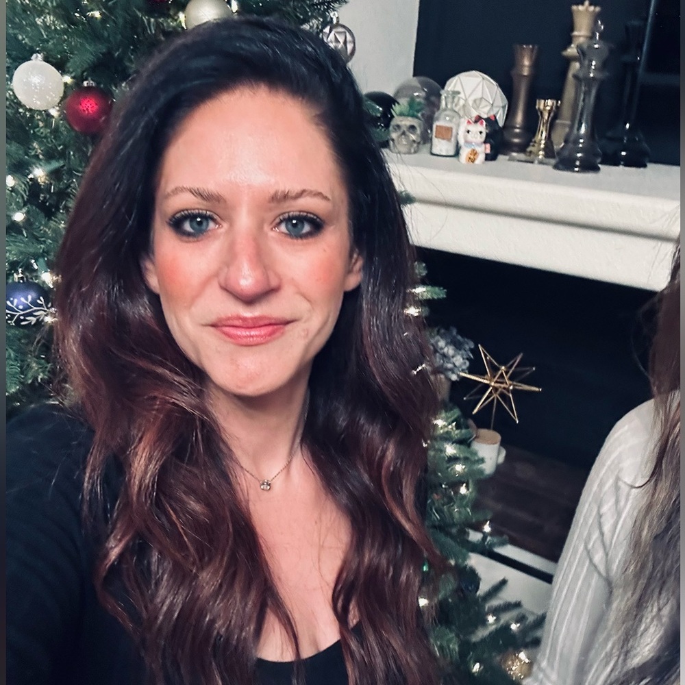 Meet your Posher, Lyndsie